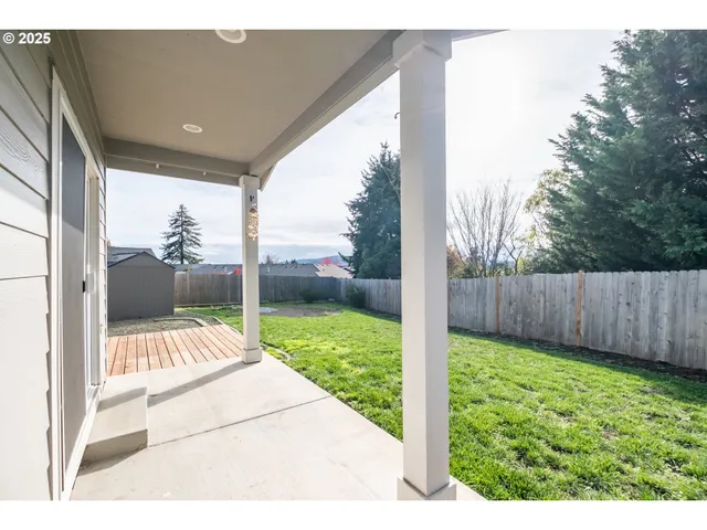 $535,000 | 383 Northwest Denton Avenue, Dallas, OR 97338