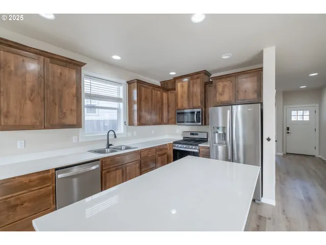 $535,000 | 383 Northwest Denton Avenue, Dallas, OR 97338