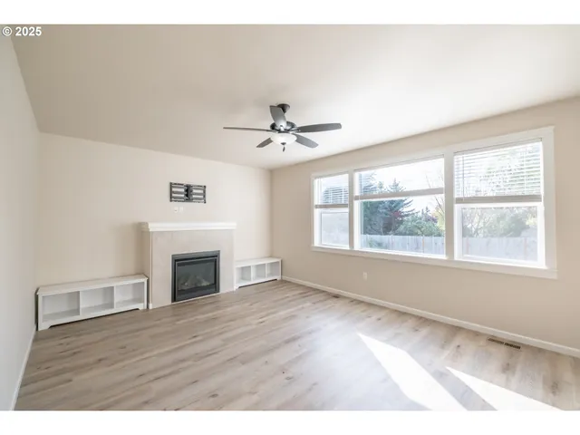 $535,000 | 383 Northwest Denton Avenue, Dallas, OR 97338