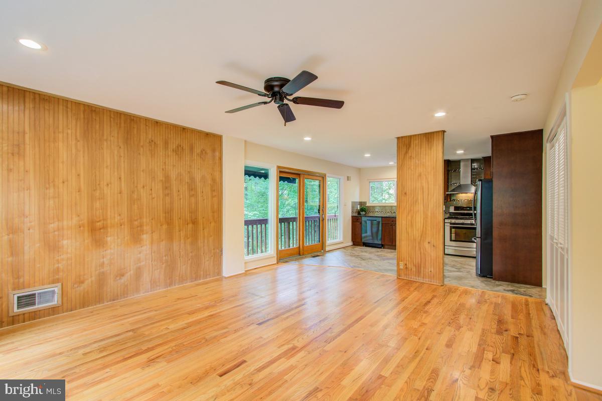 14813 Stonegate Terrace Silver Spring, MD 20905 - Photo 16 of 42 Gallery Image 16