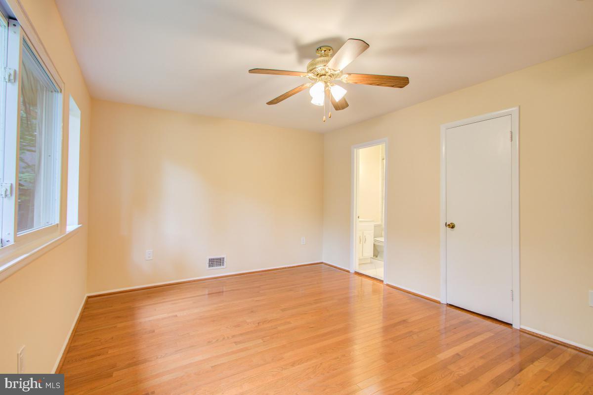 14813 Stonegate Terrace Silver Spring, MD 20905 - Photo 20 of 42 Gallery Image 20