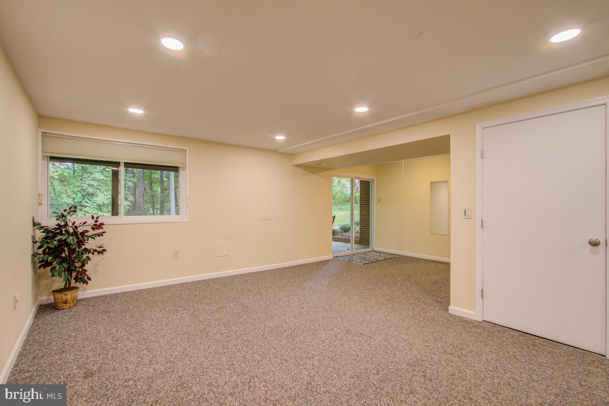 14813 Stonegate Terrace Silver Spring, MD 20905 - Photo 30 of 42 Gallery Image 30