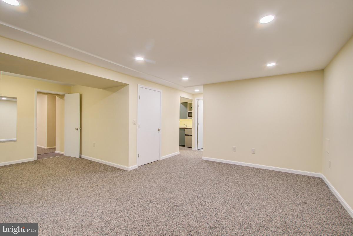 14813 Stonegate Terrace Silver Spring, MD 20905 - Photo 31 of 42 Gallery Image 31