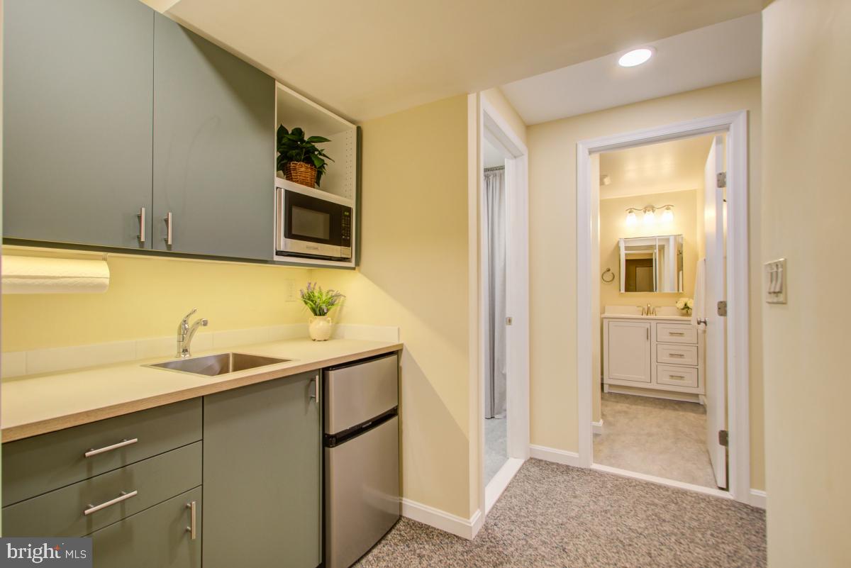 14813 Stonegate Terrace Silver Spring, MD 20905 - Photo 34 of 42 Gallery Image 34