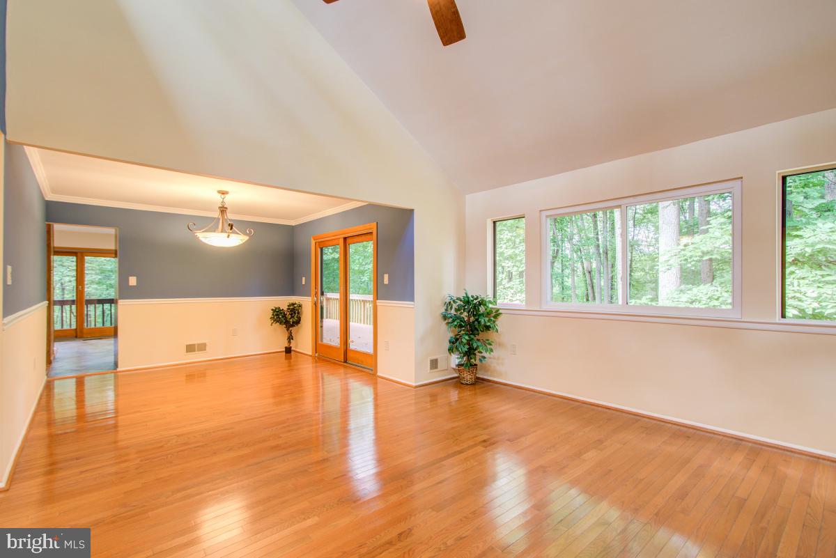 14813 Stonegate Terrace Silver Spring, MD 20905 - Photo 6 of 42 Gallery Image 6