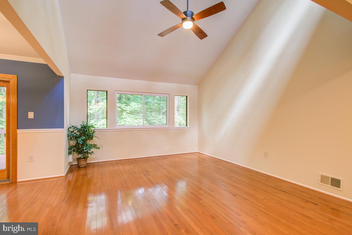 14813 Stonegate Terrace Silver Spring, MD 20905 - Photo 7 of 42 Gallery Image 7
