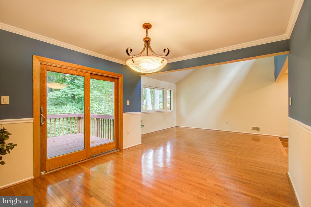 14813 Stonegate Terrace Silver Spring, MD 20905 - Photo 9 of 42 Gallery Image 9
