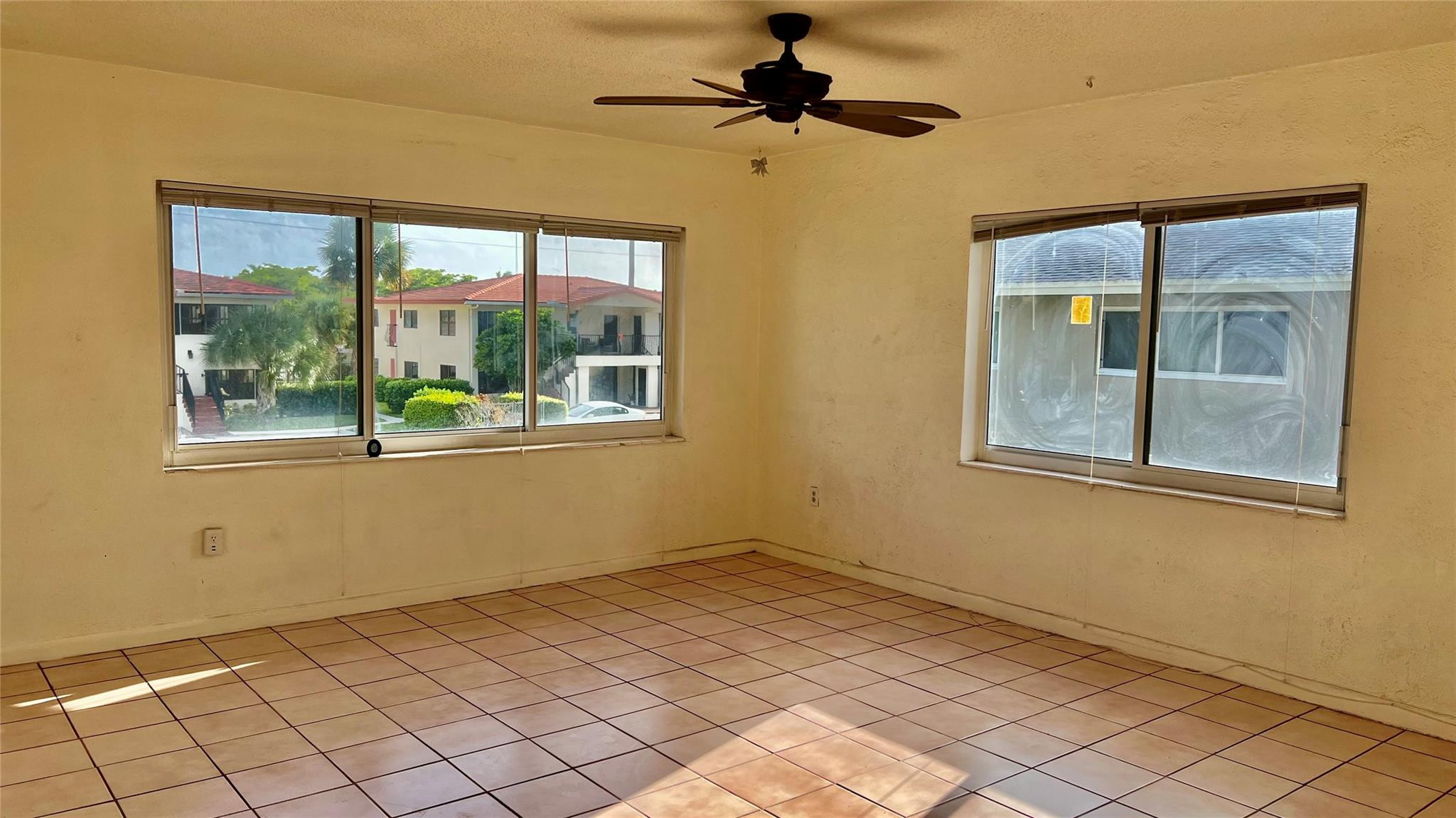 225 Southwest 7th Street, Unit 3 Boca Raton, FL 33432 - Photo 2 of 17 Photo 2