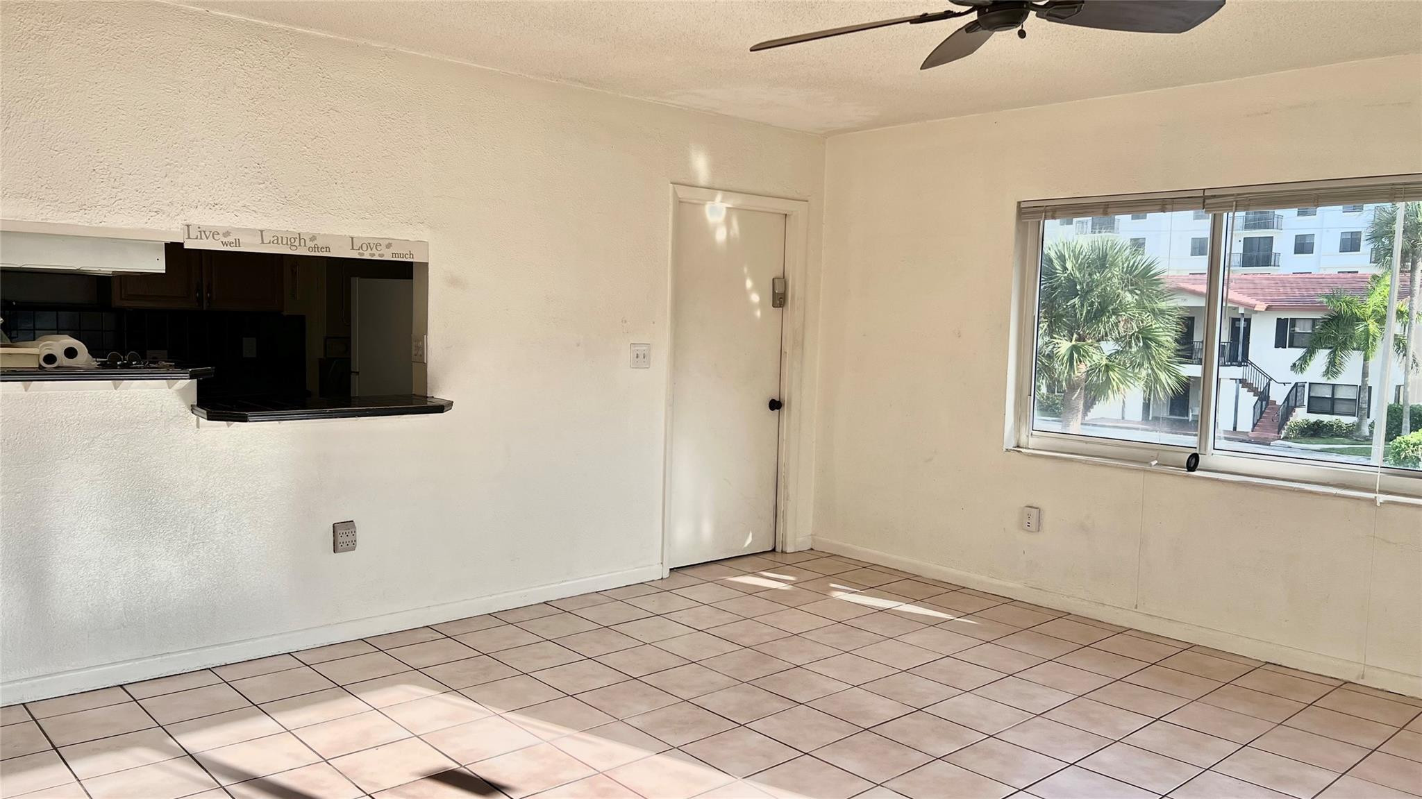 225 Southwest 7th Street, Unit 3 Boca Raton, FL 33432 - Photo 3 of 17 Photo 3