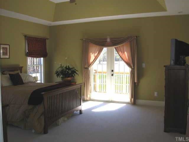 3320 La Costa Way Raleigh, NC 27610 - Photo 4 of 10 a living room with furniture and a window