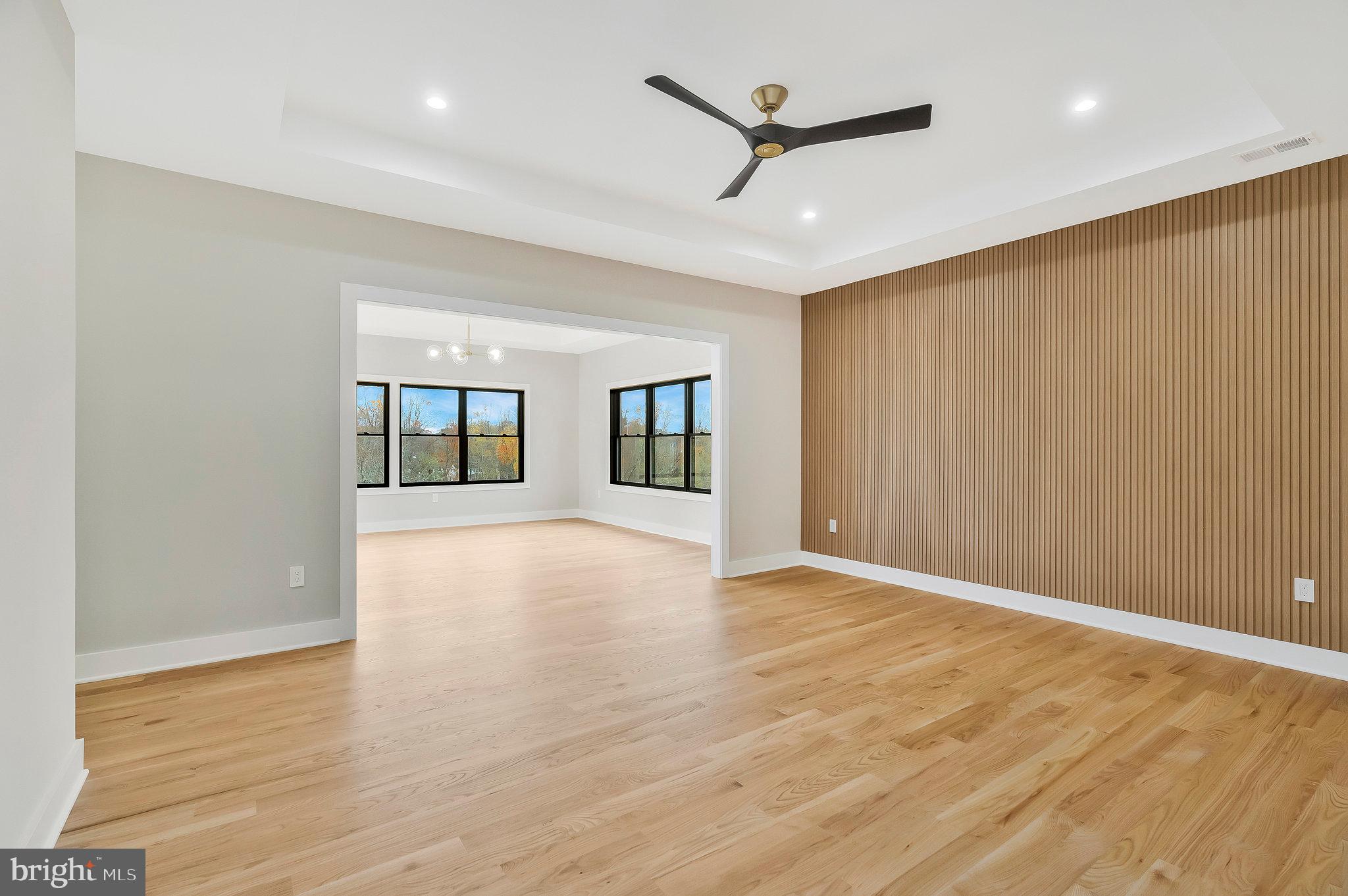 1907 Foxhall Road McLean, VA 22101 - Photo 39 of 100 Large bedroom with a separate seating area