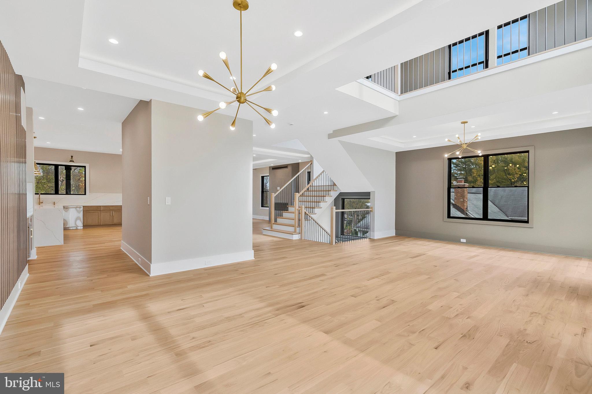 1907 Foxhall Road McLean, VA 22101 - Photo 5 of 100 2 - story entry foyer