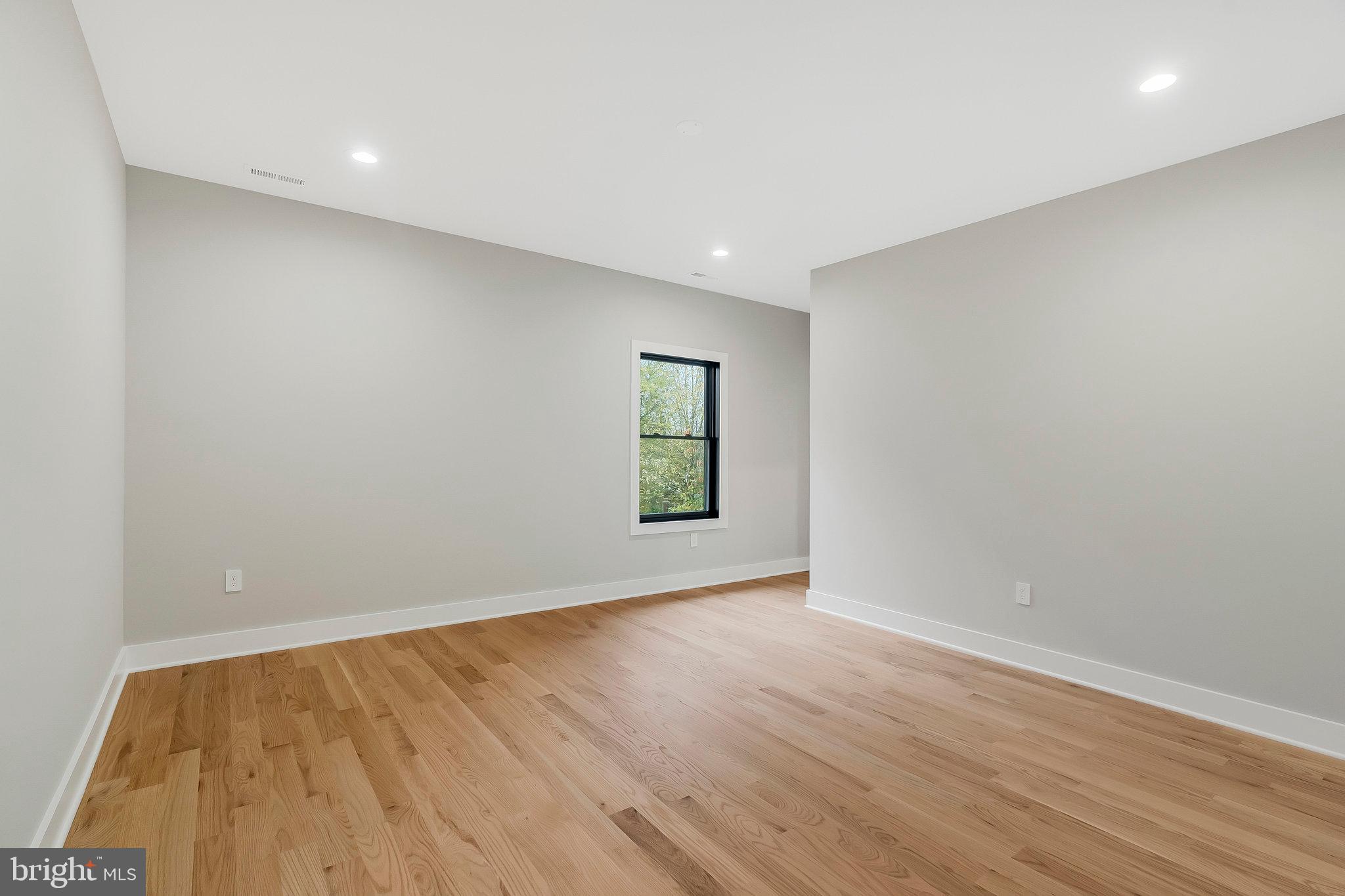 1907 Foxhall Road McLean, VA 22101 - Photo 53 of 100 Bedroom with full bathroom and walk-in closet