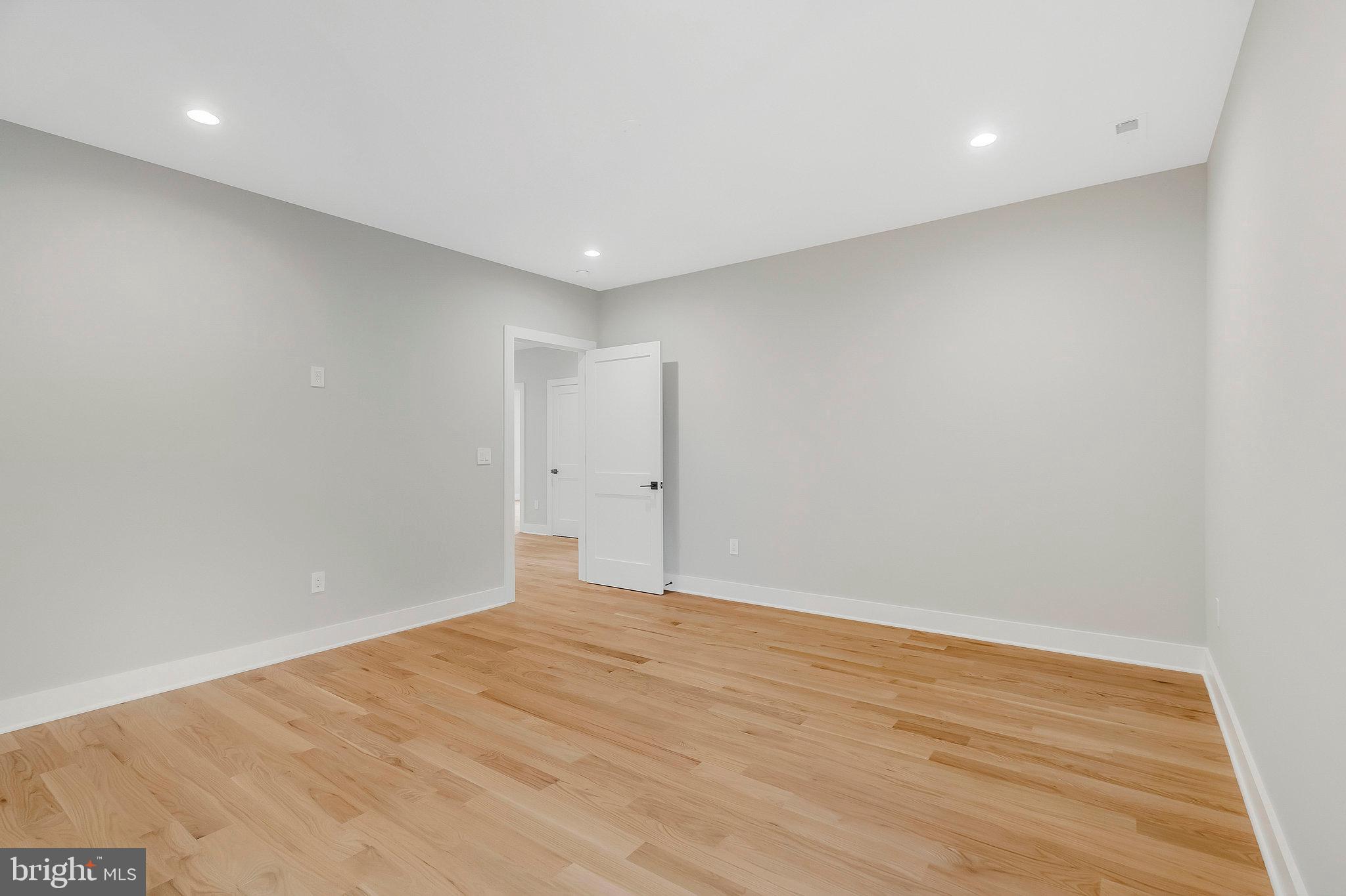 1907 Foxhall Road McLean, VA 22101 - Photo 54 of 100 Bedroom with full bathroom and walk-in closet