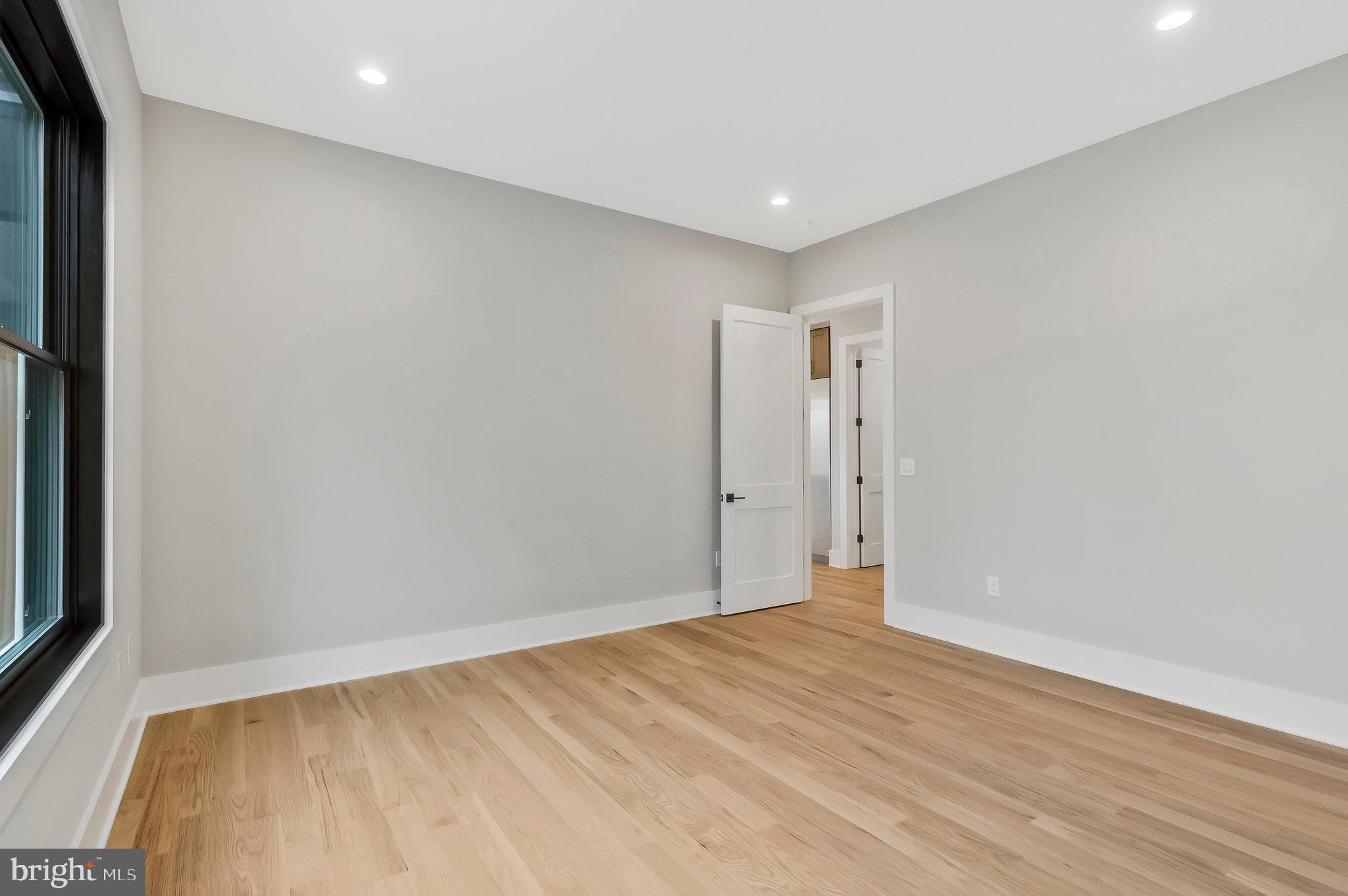 1907 Foxhall Road McLean, VA 22101 - Photo 60 of 100 Bedroom with full bathroom and walk-in closet