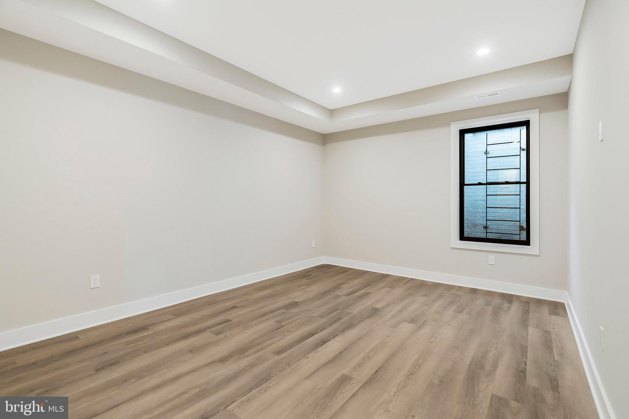 1907 Foxhall Road McLean, VA 22101 - Photo 84 of 100 Basement bedroom with full bathroom