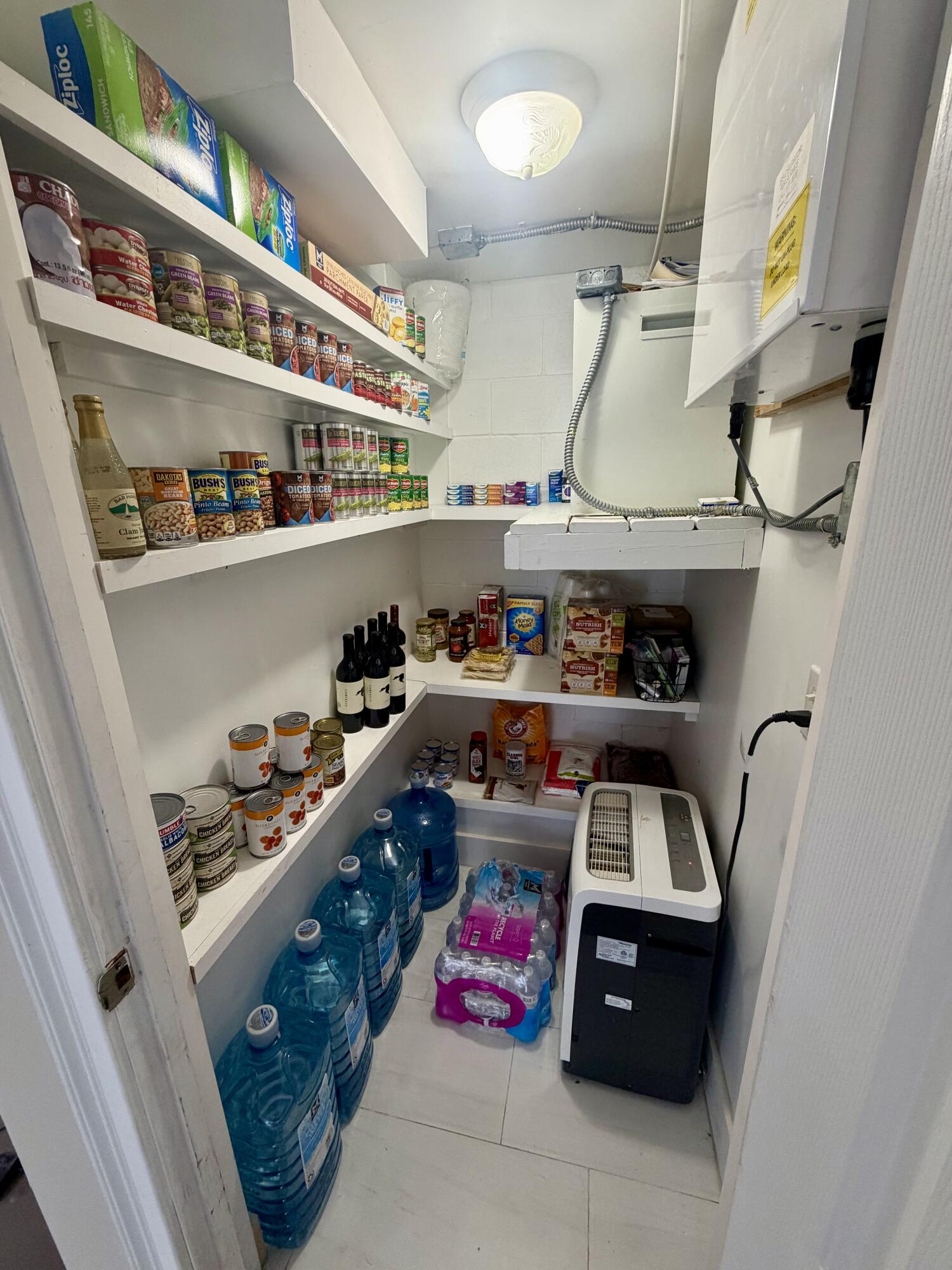 1084 Rivershore Road Charleston, SC 29492 - Photo 89 of 114 2nd Pantry