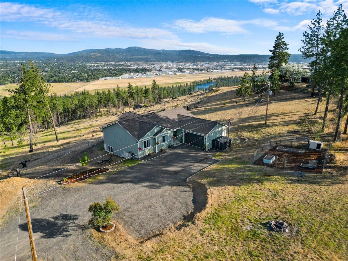 6628 East Valley Springs Road Spokane, WA 99217 - Photo 1 of 39
