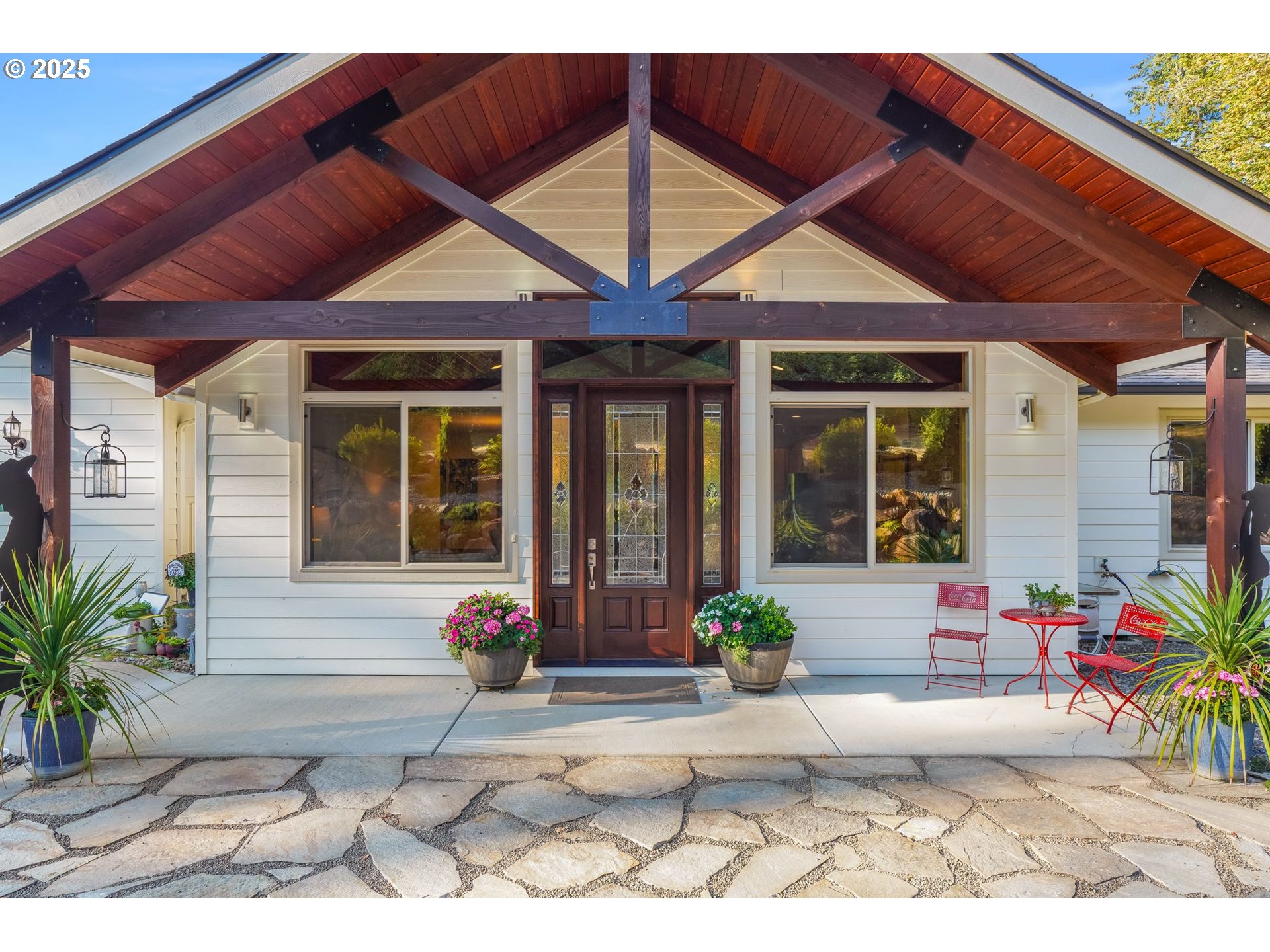 30076 Southeast Cemetery Road Estacada, OR 97023 - Photo 23 of 38 a front view of a house