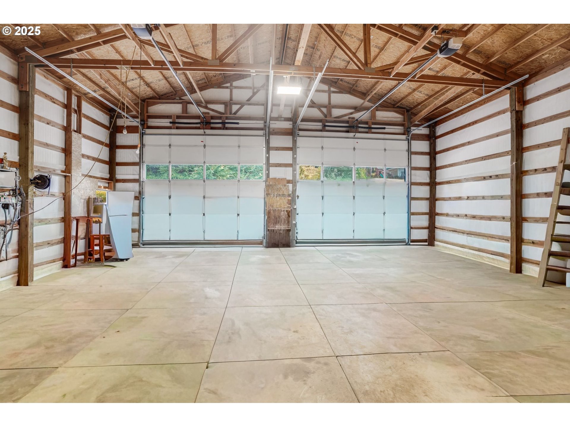 30076 Southeast Cemetery Road Estacada, OR 97023 - Photo 32 of 38 a view of garage