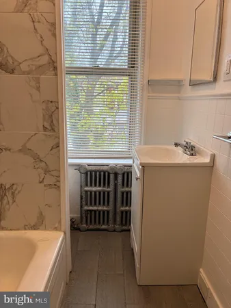 $900 | 120 Francis Street, Unit 1, Darby, PA 19023
