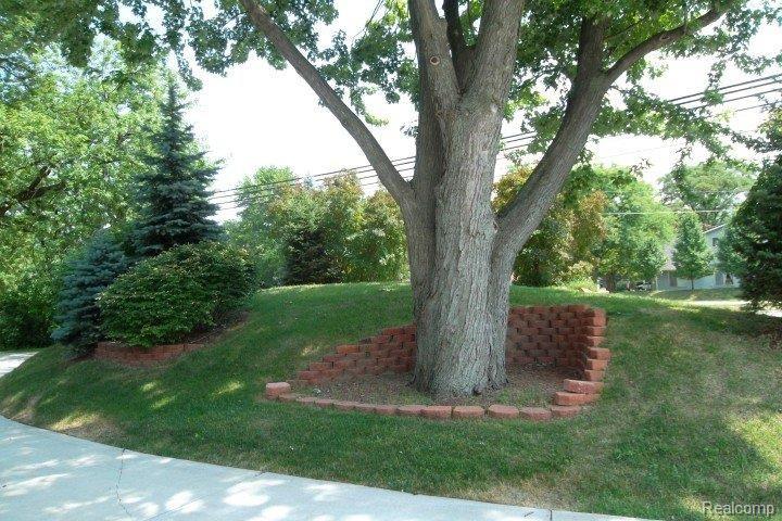 2267 East Long Lake Road Troy, MI 48085 - Photo 5 of 19 SAM_0798.JPG