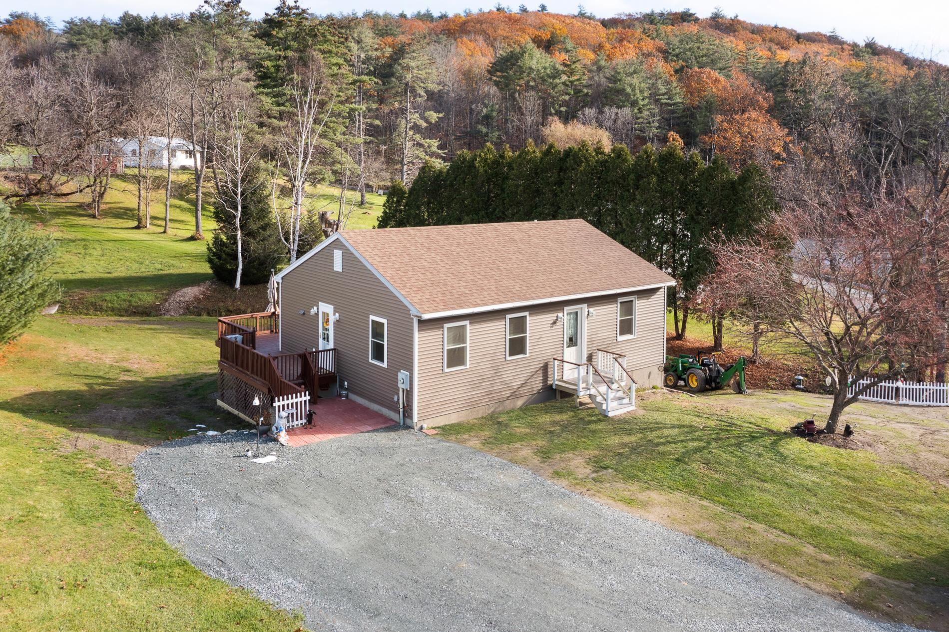 89 Truell Road Hartford, VT 05001 - Photo 1 of 38 Gallery Image 1