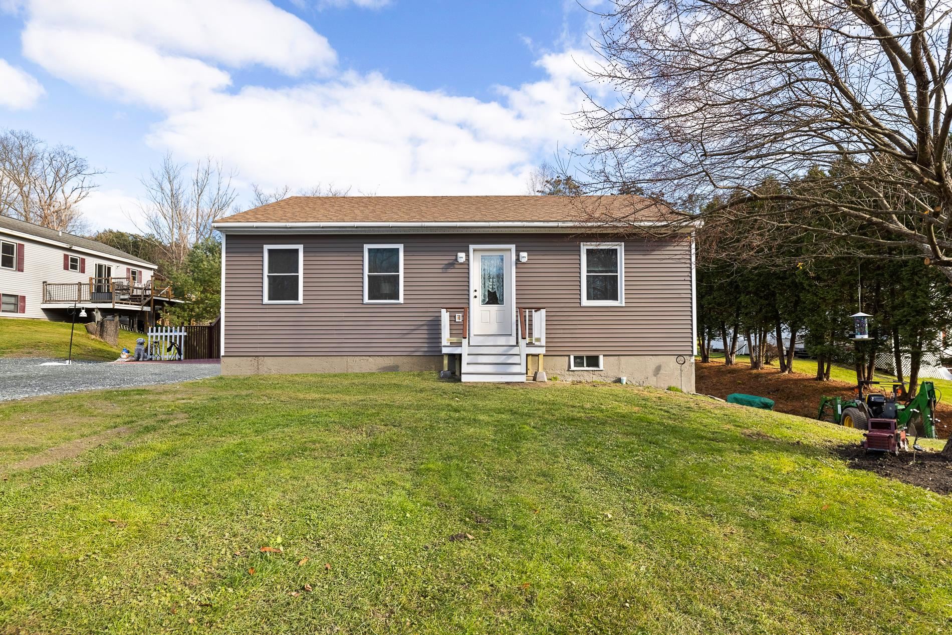89 Truell Road Hartford, VT 05001 - Photo 33 of 38 Gallery Image 33