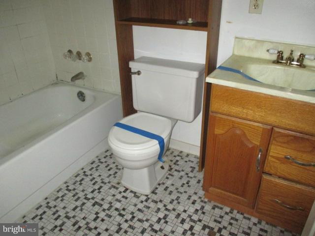 7757 Notley Road Pasadena, MD 21122 - Photo 12 of 20 Bath