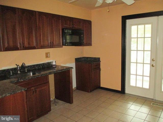 7757 Notley Road Pasadena, MD 21122 - Photo 7 of 20 Kitchen