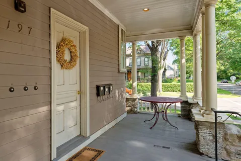 $995,000 | 197 North Kent Street, St. Paul, MN 55102