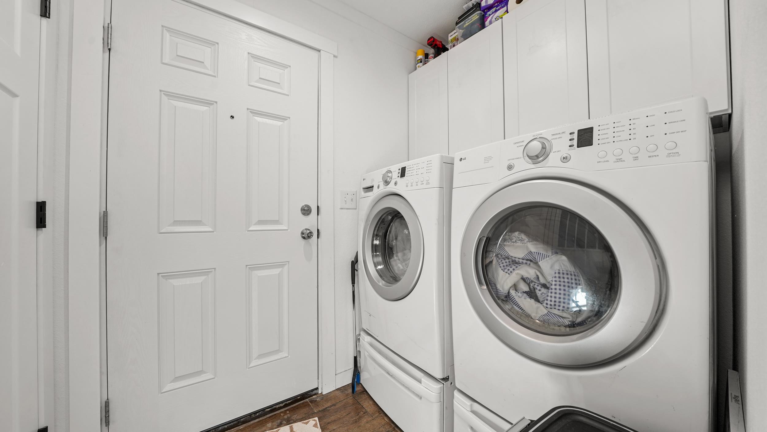 1296 M M 1/4 Road Loma, CO 81524 - Photo 17 of 30 a utility room with dryer and washer