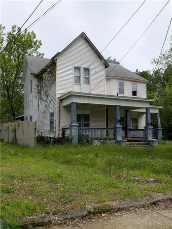 $15,000 | 528 North Washington Street, Nevada, MO 64772