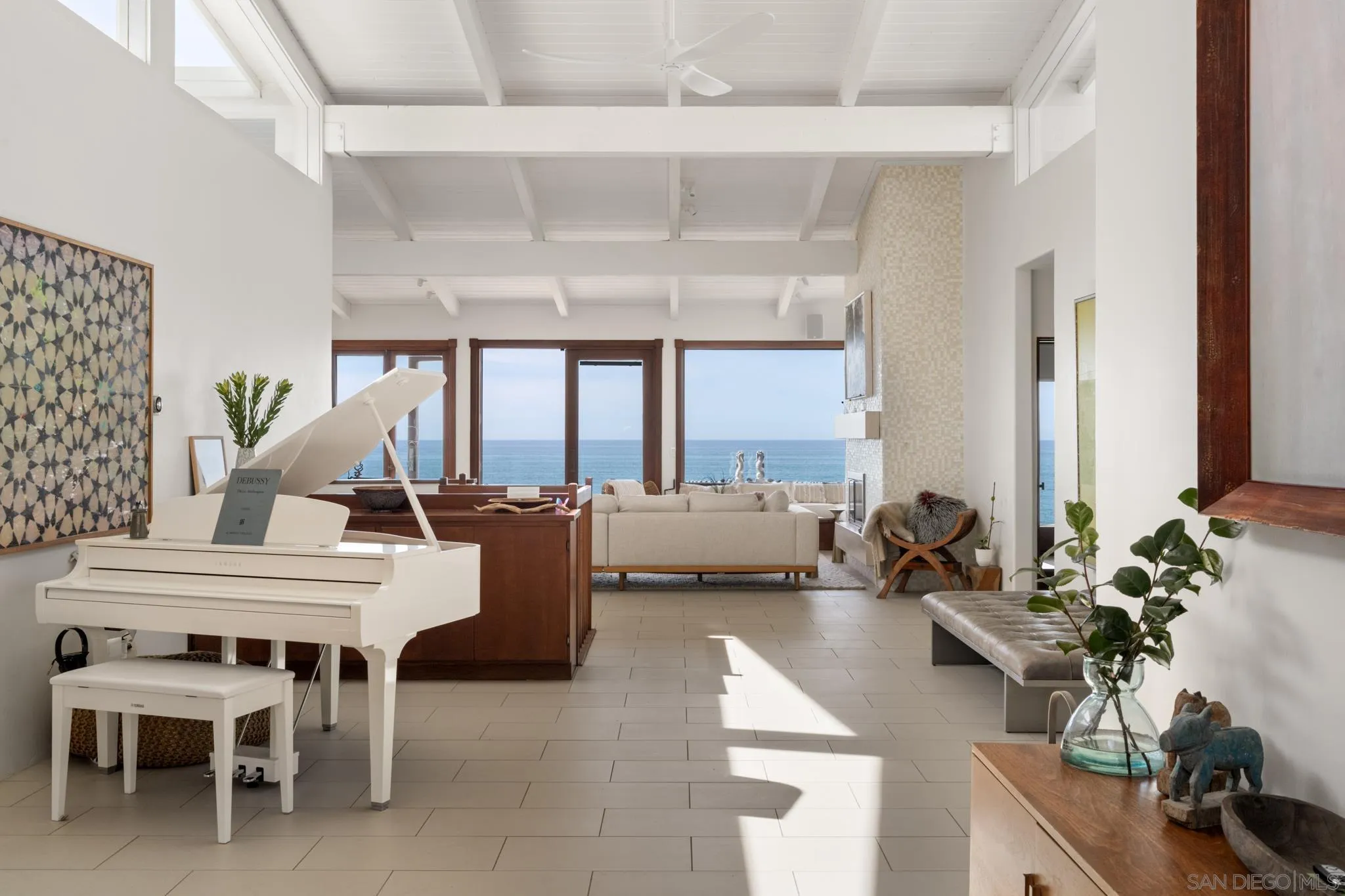 1370 Neptune Avenue Encinitas, CA 92024 - Photo 6 of 30 Gallery Image 6