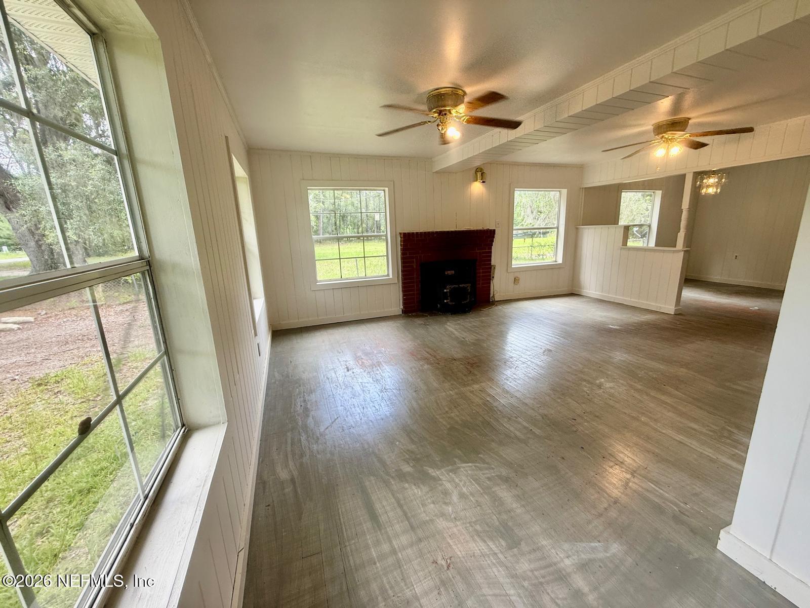 478 Harris Road Lake City, FL 32055 - Photo 4 of 18 Living Room