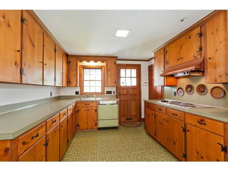 20 Penrith Road Portland, ME 04102 - Photo 14 of 31 Kitchen.