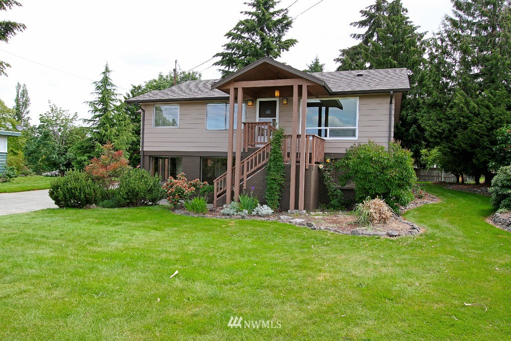 2116 High Avenue Northeast Renton, WA 98056 - Photo 2 of 24