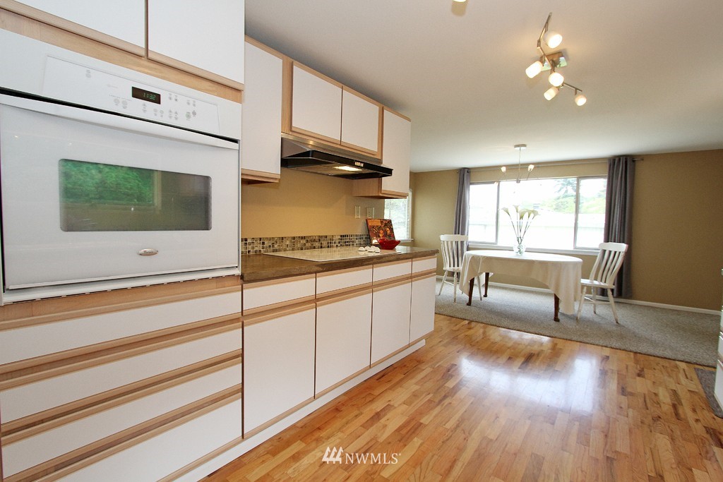 2116 High Avenue Northeast Renton, WA 98056 - Photo 13 of 24