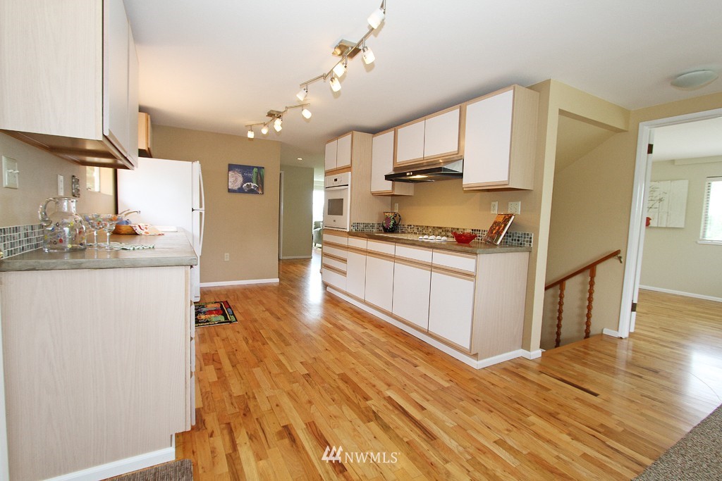 2116 High Avenue Northeast Renton, WA 98056 - Photo 14 of 24