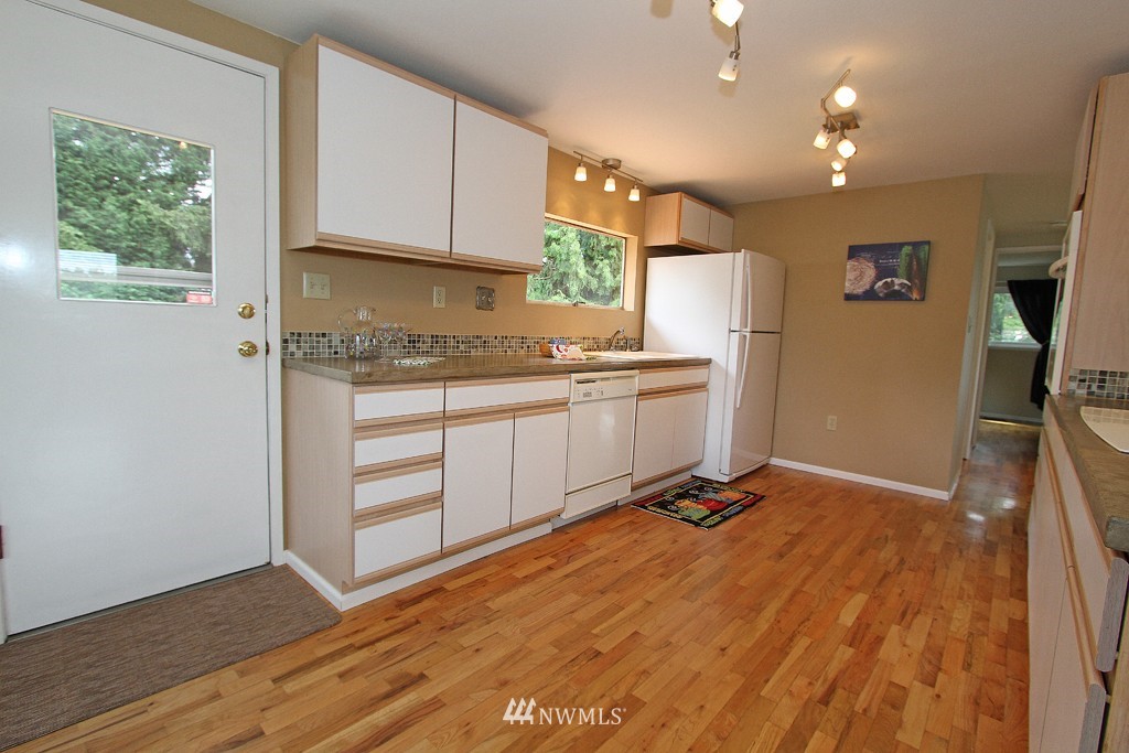 2116 High Avenue Northeast Renton, WA 98056 - Photo 15 of 24