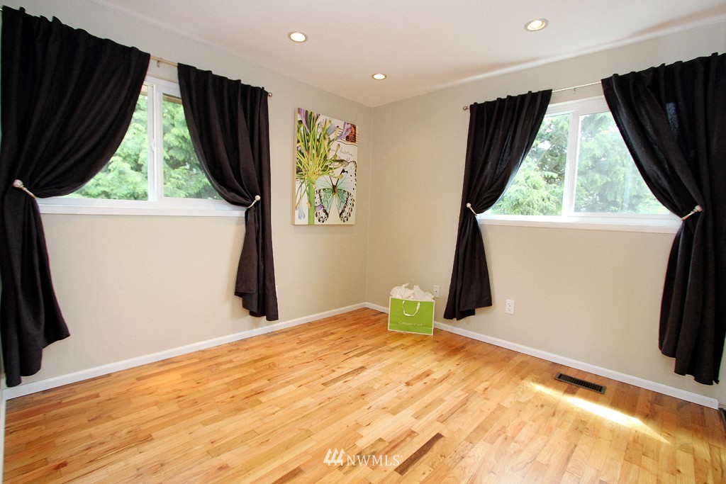 2116 High Avenue Northeast Renton, WA 98056 - Photo 16 of 24