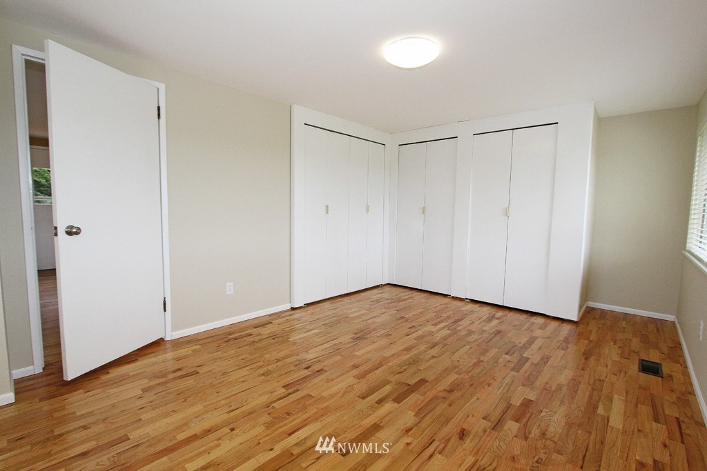 2116 High Avenue Northeast Renton, WA 98056 - Photo 17 of 24