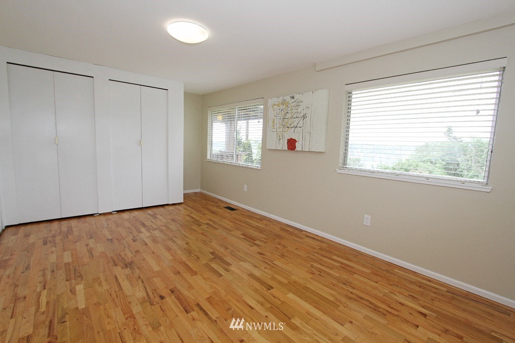2116 High Avenue Northeast Renton, WA 98056 - Photo 18 of 24