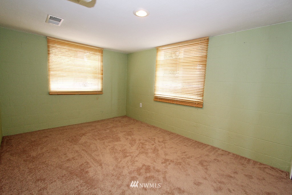 2116 High Avenue Northeast Renton, WA 98056 - Photo 22 of 24