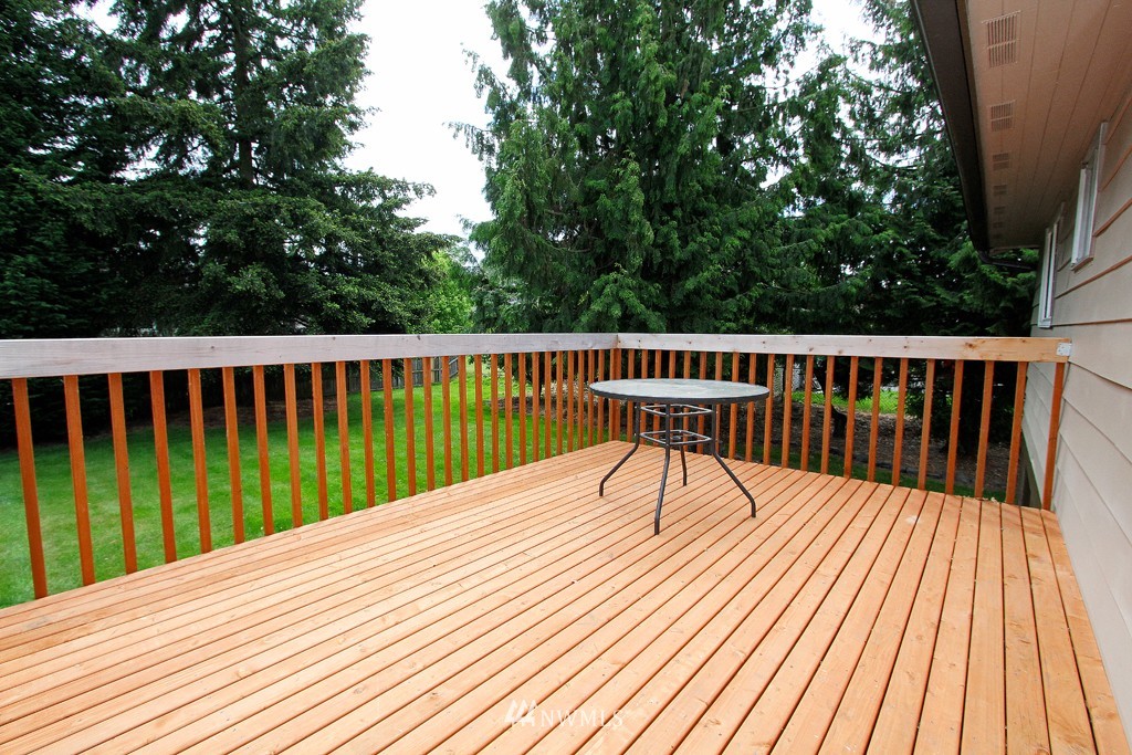 2116 High Avenue Northeast Renton, WA 98056 - Photo 10 of 24
