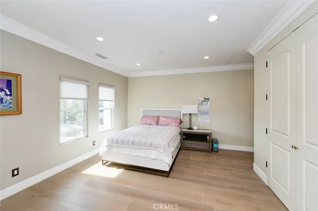 a view of a kitchen and dining room