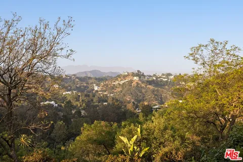 $2,395,000 | 8835 Crescent Drive, Los Angeles, CA 90046