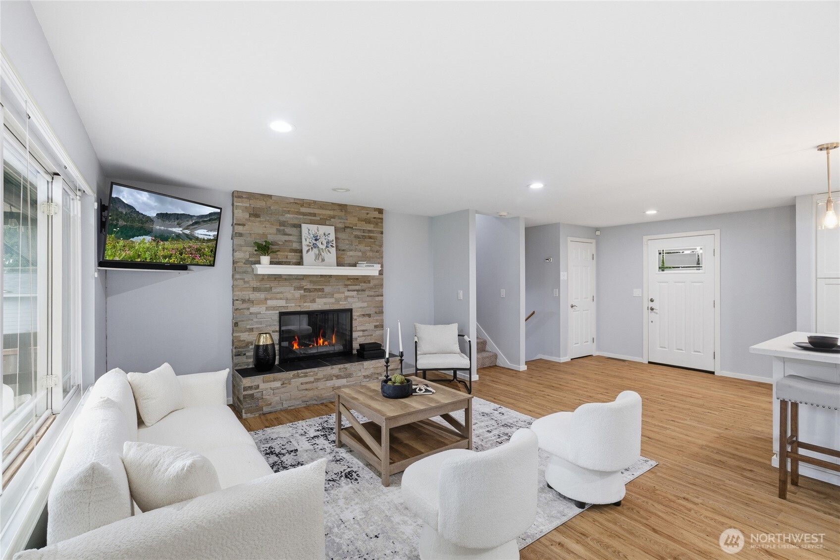 2713 Northeast 23rd Place Renton, WA 98056 - Photo 4 of 40