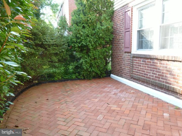 218 Wickford Road Havertown, PA 19083 - Photo 2 of 22 Patio