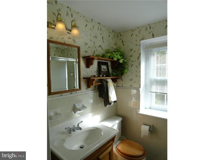 218 Wickford Road Havertown, PA 19083 - Photo 15 of 22 Bathroom
